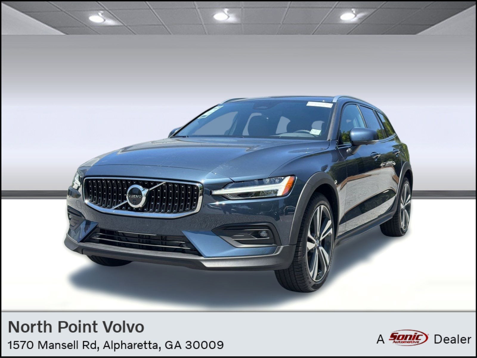 2026 Volvo V60 Cross Country B5 Plus AWD's photo