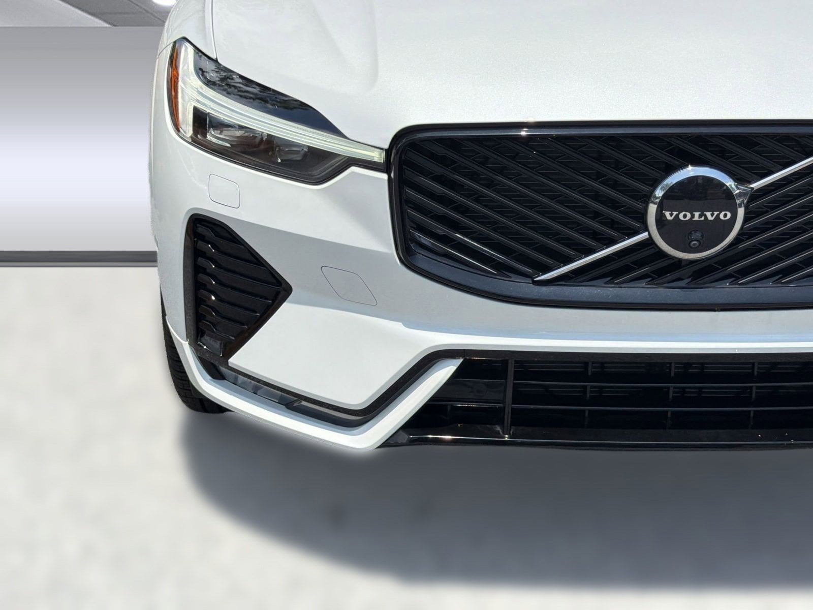 2026 Volvo XC60 Plus - Photo 11