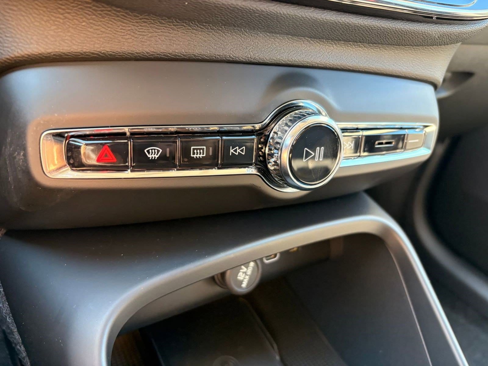 2026 Volvo XC40 Core - Photo 19