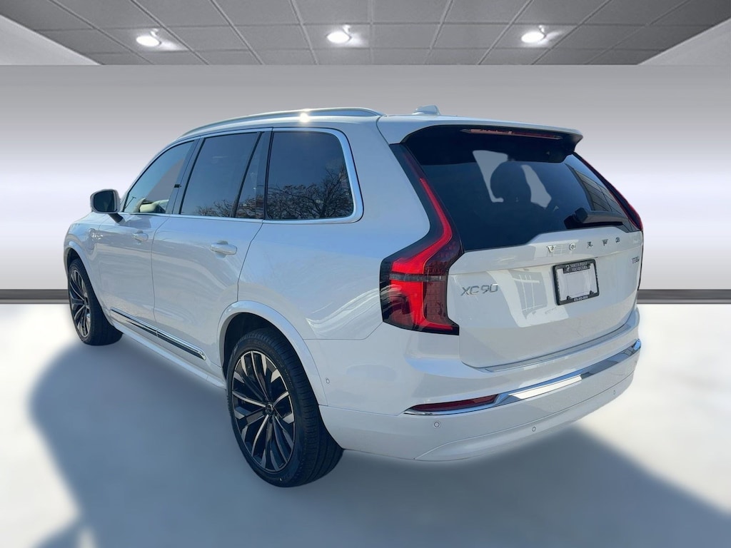 New 2026 Volvo XC90 plug-in hybrid T8 Plus 7-Seater SUV