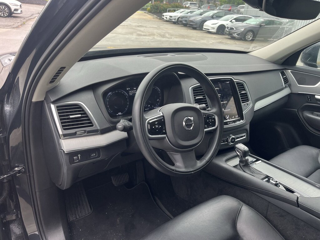 Certified 2022 Volvo XC90 T5 Momentum 7 Passenger T5 AWD Momentum 7P