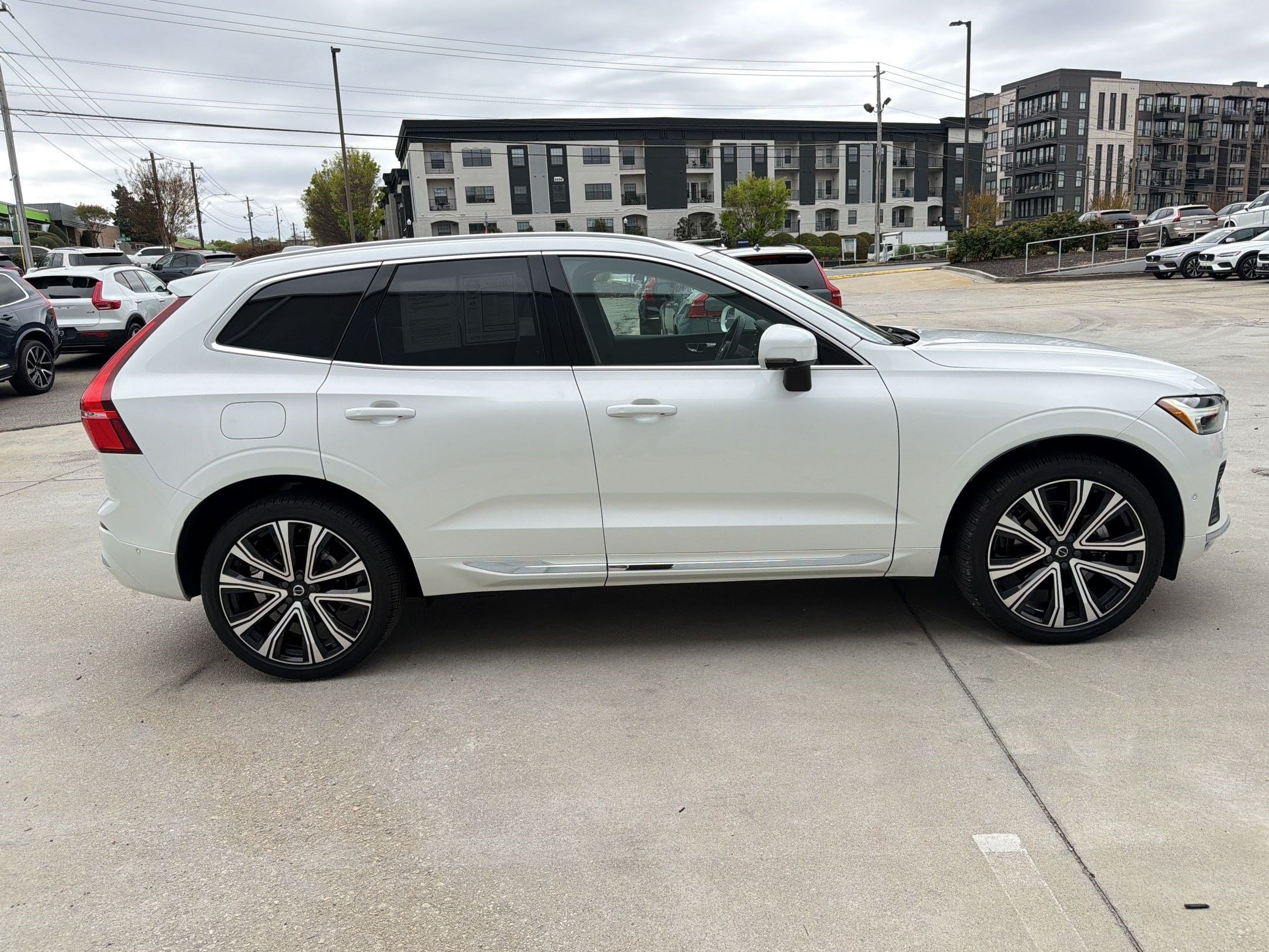 2023 Volvo XC60 Ultimate - Photo 8