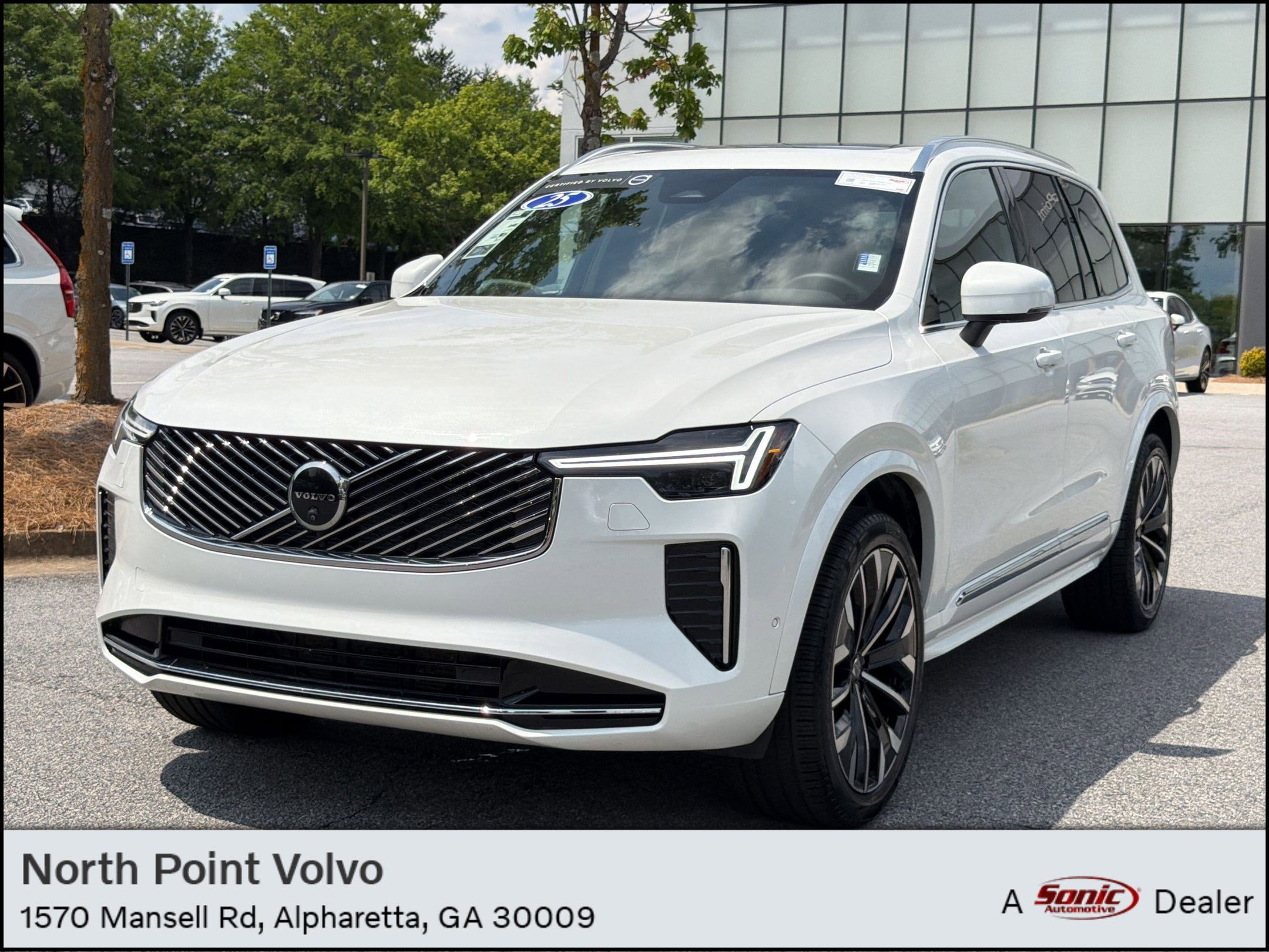 2025 Volvo XC90 B6 Plus Bright 7-Seater 4WD's photo