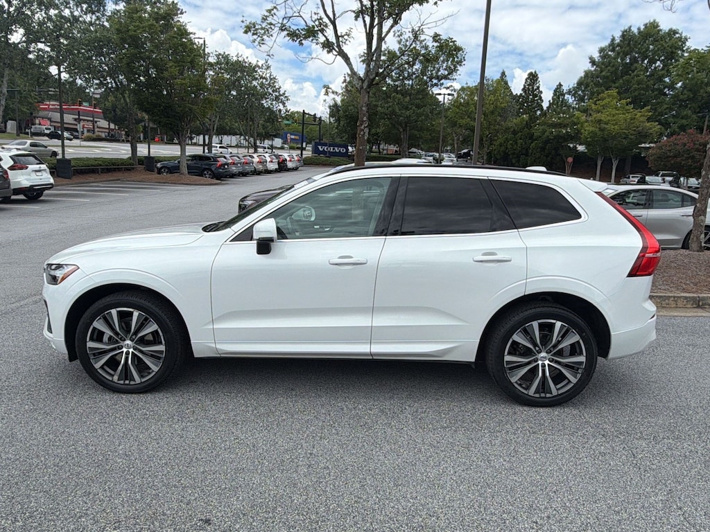 Certified 2022 Volvo XC60 B5 Momentum SUV