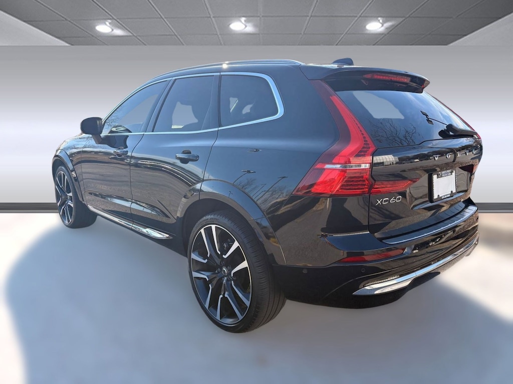 Used 2023 Volvo XC60 B5 Ultimate B5 FWD Ultimate Bright Theme
