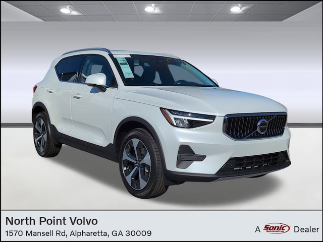 2025 Volvo XC40 B5 Core AWD SUV