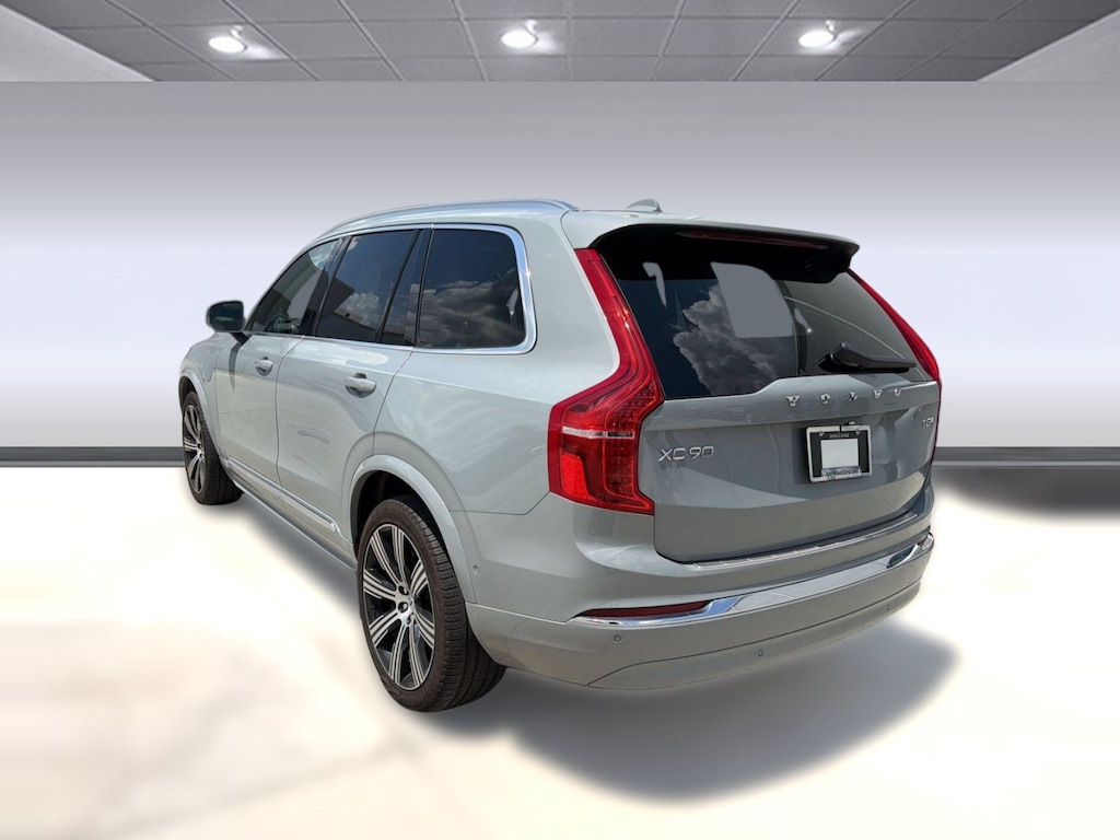 Used 2025 Volvo XC90 Plug-In Hybrid Plus SUV