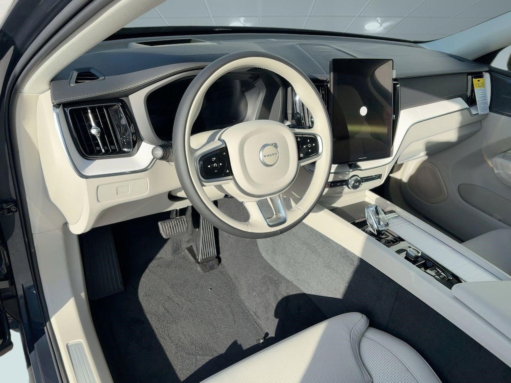 New 2026 Volvo XC60 B5 Ultra SUV