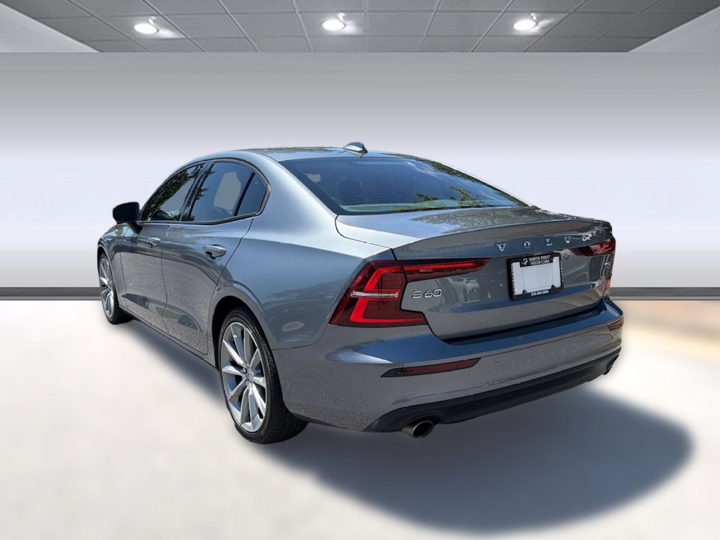 Used 2020 Volvo S60 T5 Momentum Sedan