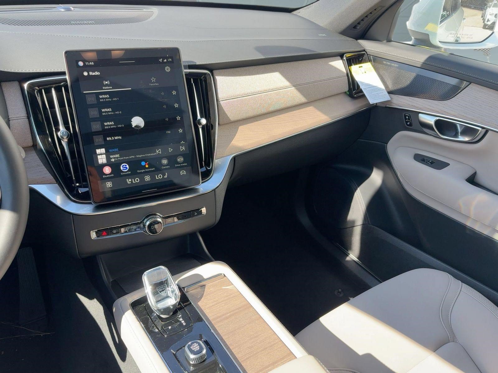 2026 Volvo XC90 Plus - Photo 25