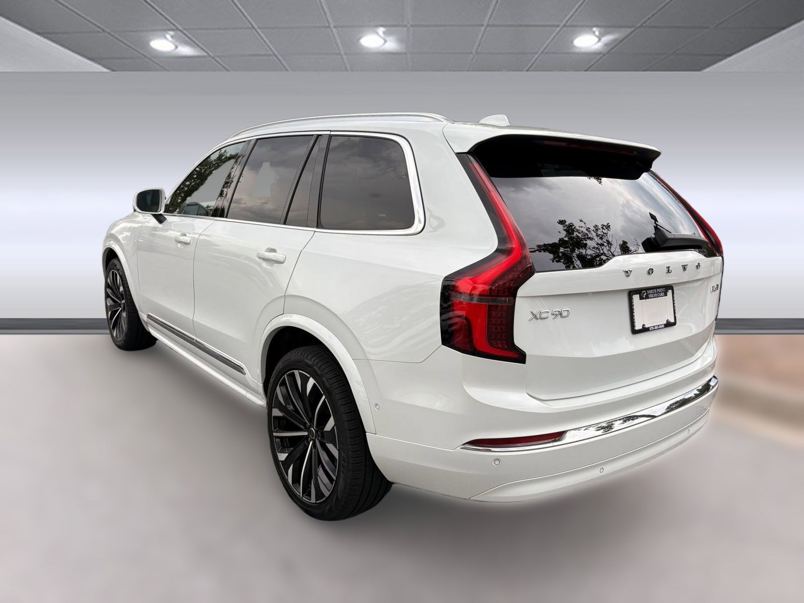 2025 Volvo XC90 Plus photo 2