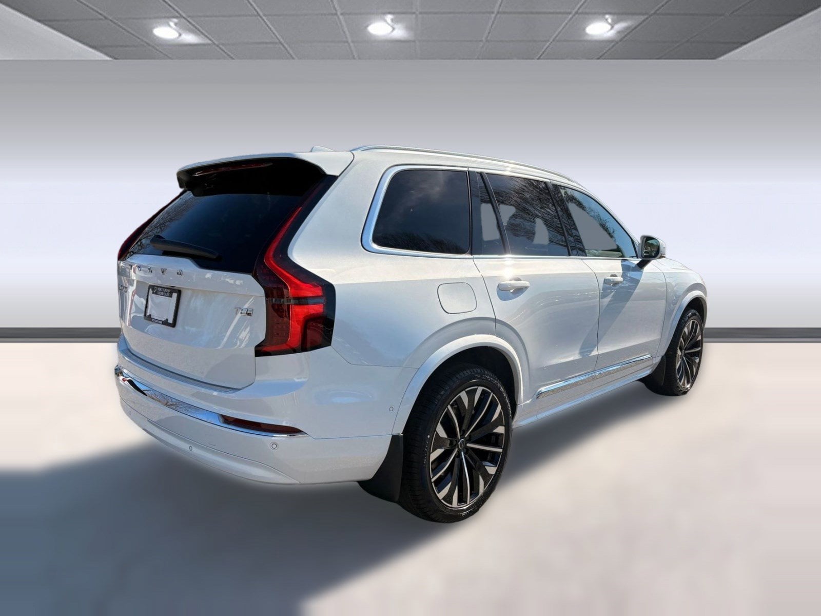2026 Volvo XC90 Plus - Photo 9
