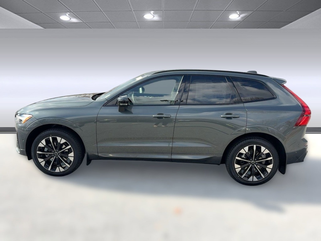 New 2026 Volvo XC60 B5 Plus SUV