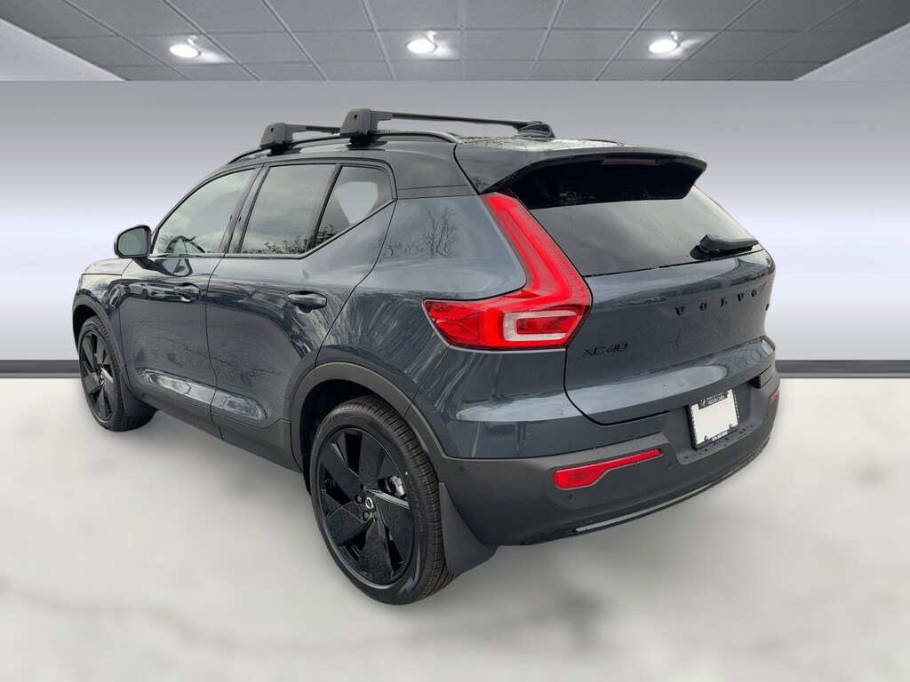 New 2026 Volvo XC40 B5 Ultra Black Edition SUV