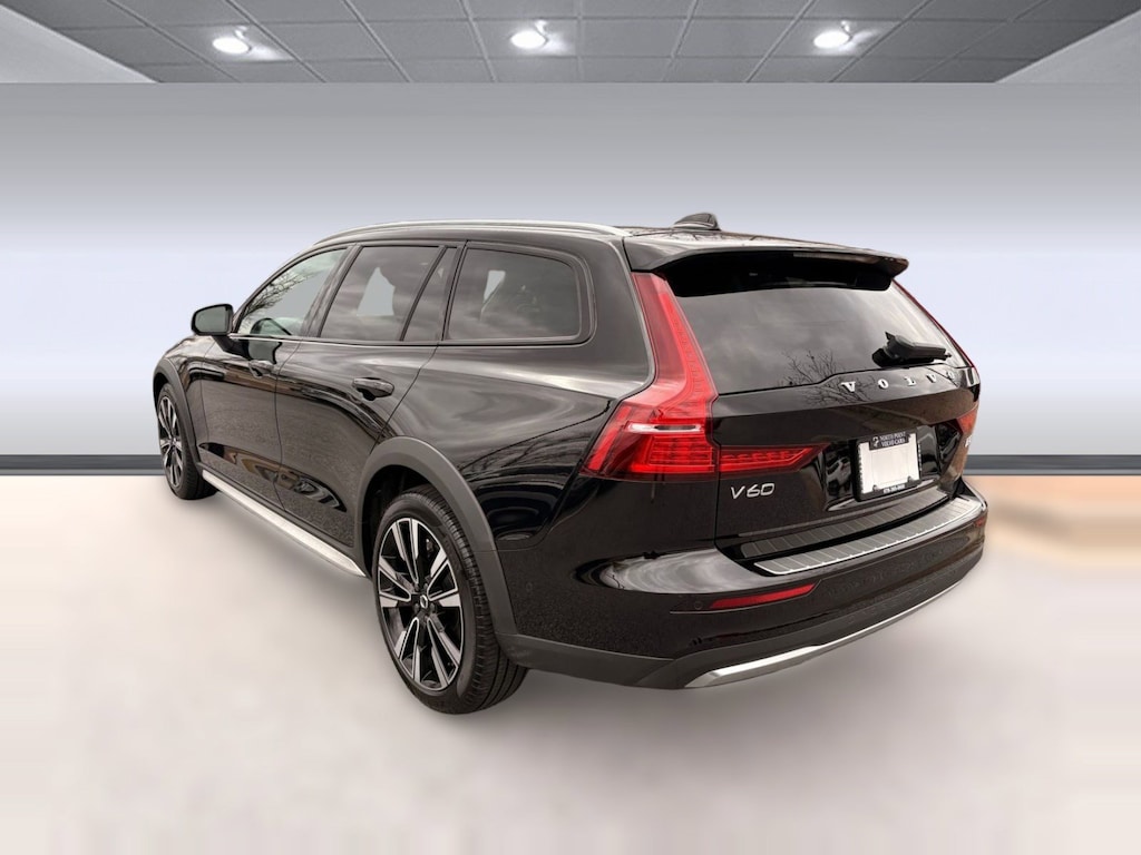 Certified 2025 Volvo V60 Cross Country B5 Ultra B5 AWD Ultra
