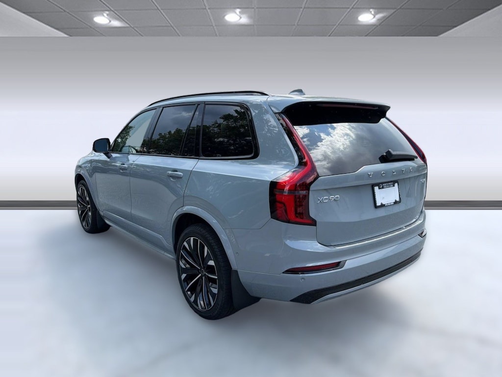 New 2026 Volvo XC90 plug-in hybrid T8 Ultra Dark Theme 7-Seater SUV