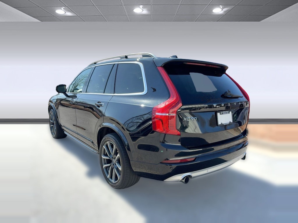 Used 2018 Volvo XC90 T5 Momentum 7 Passenger T5 FWD 7-Passenger Momentum