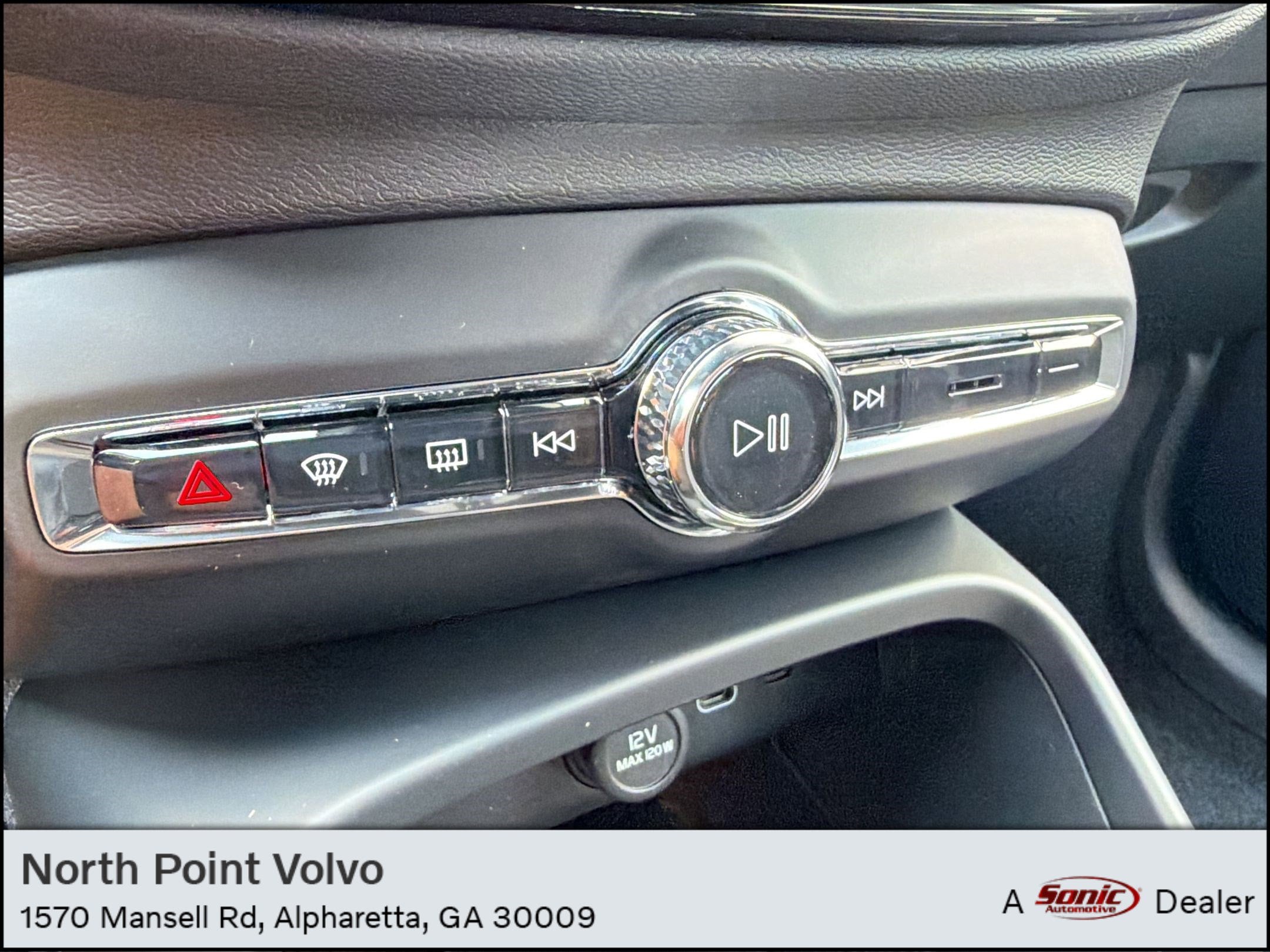 2026 Volvo XC40 B5 Ultra Ultra Black Edition AWD's photo