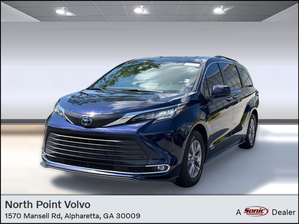 Used 2021 Toyota Sienna XLE Van