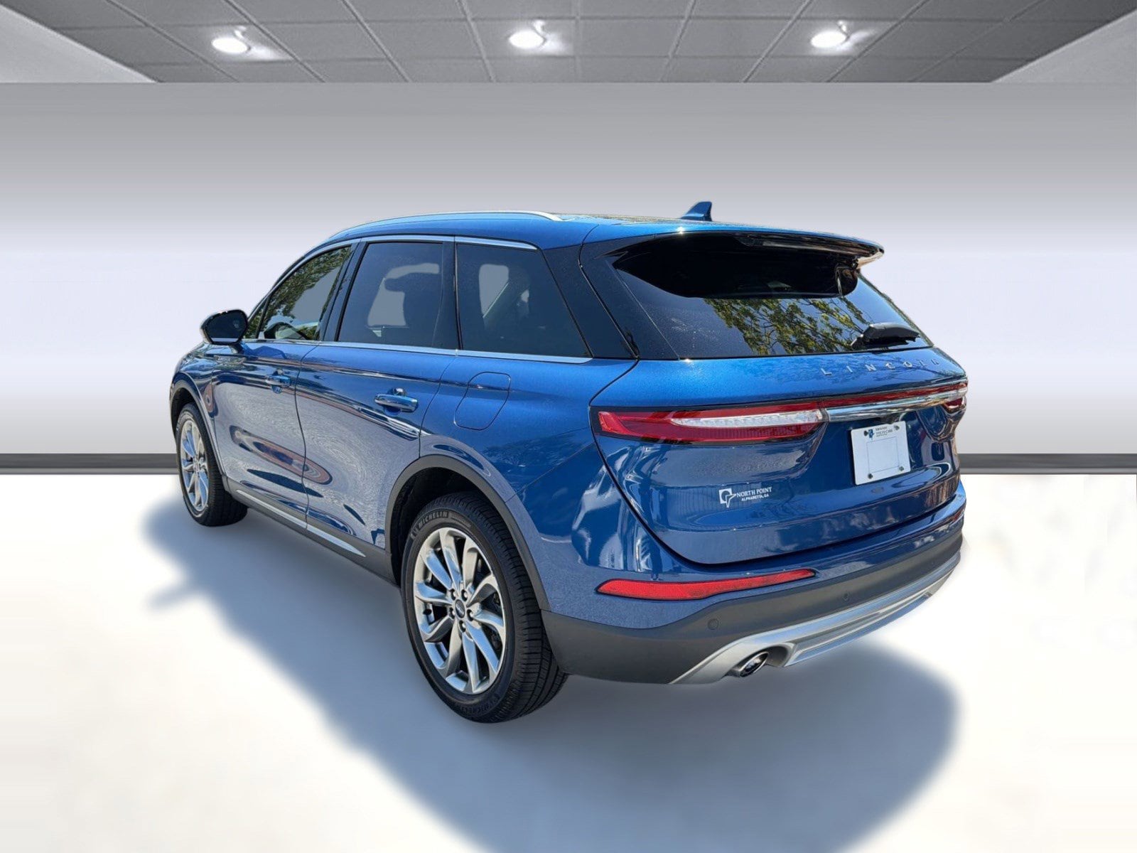 Corsair Standard SUV