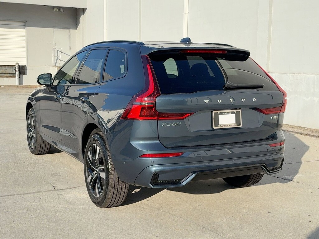 New 2026 Volvo XC60 B5 Plus SUV