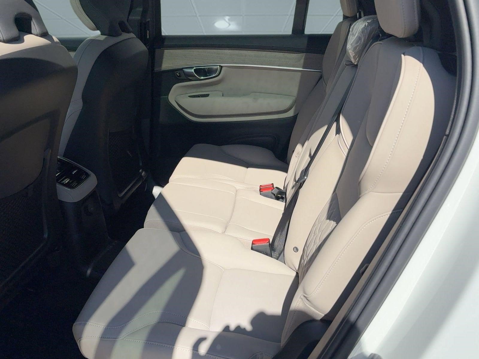 2026 Volvo XC90 Plus - Photo 19