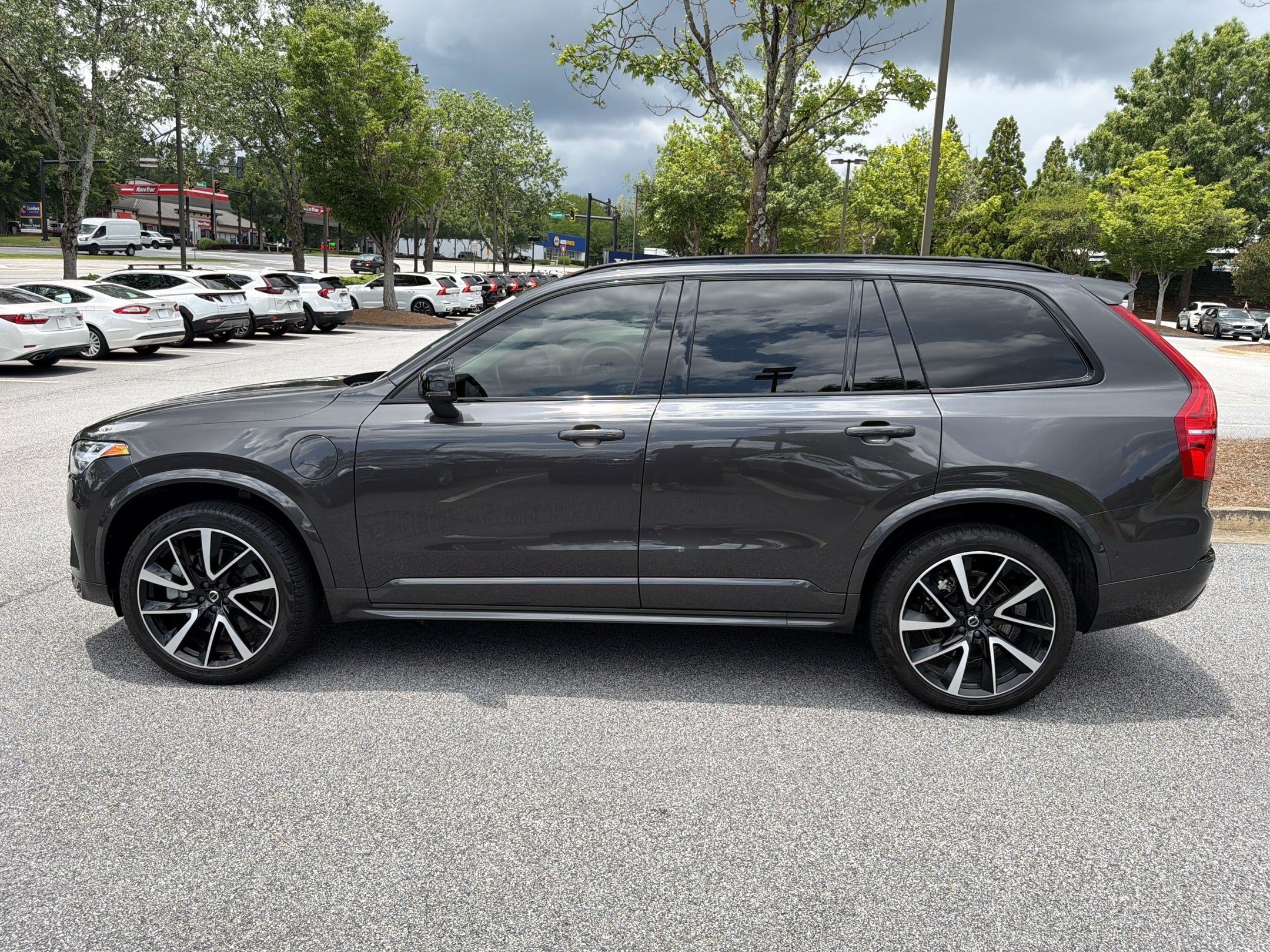 XC90 Recharge Plug-In Hybrid T8 Ultimate 7 Passenger SUV