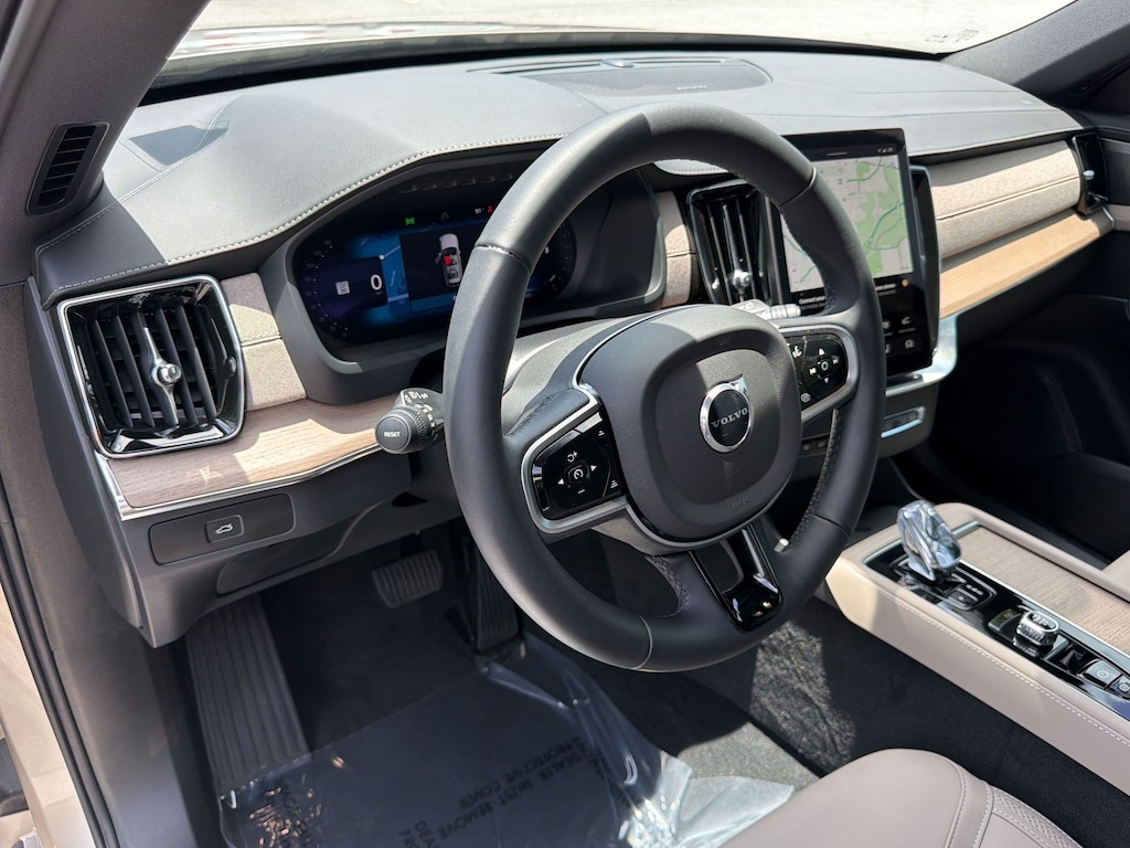 Certified 2025 Volvo XC90 B5 Plus 6 Passenger (2025.5) SUV