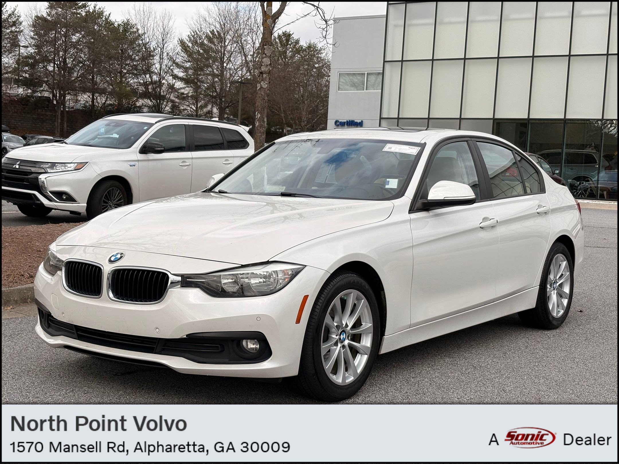 2017 BMW 3 Series 320i's photo