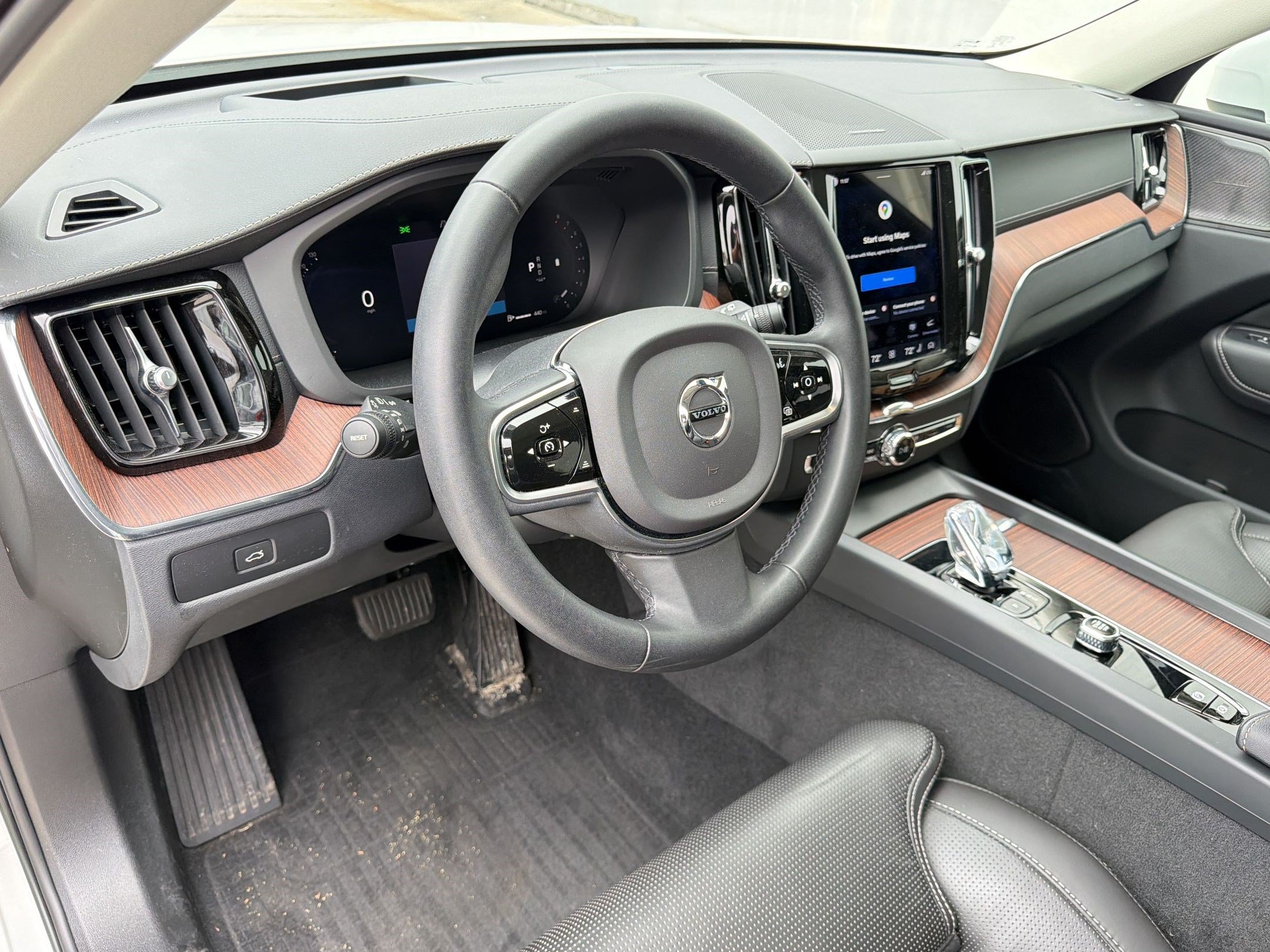 2023 Volvo XC60 Ultimate - Photo 4