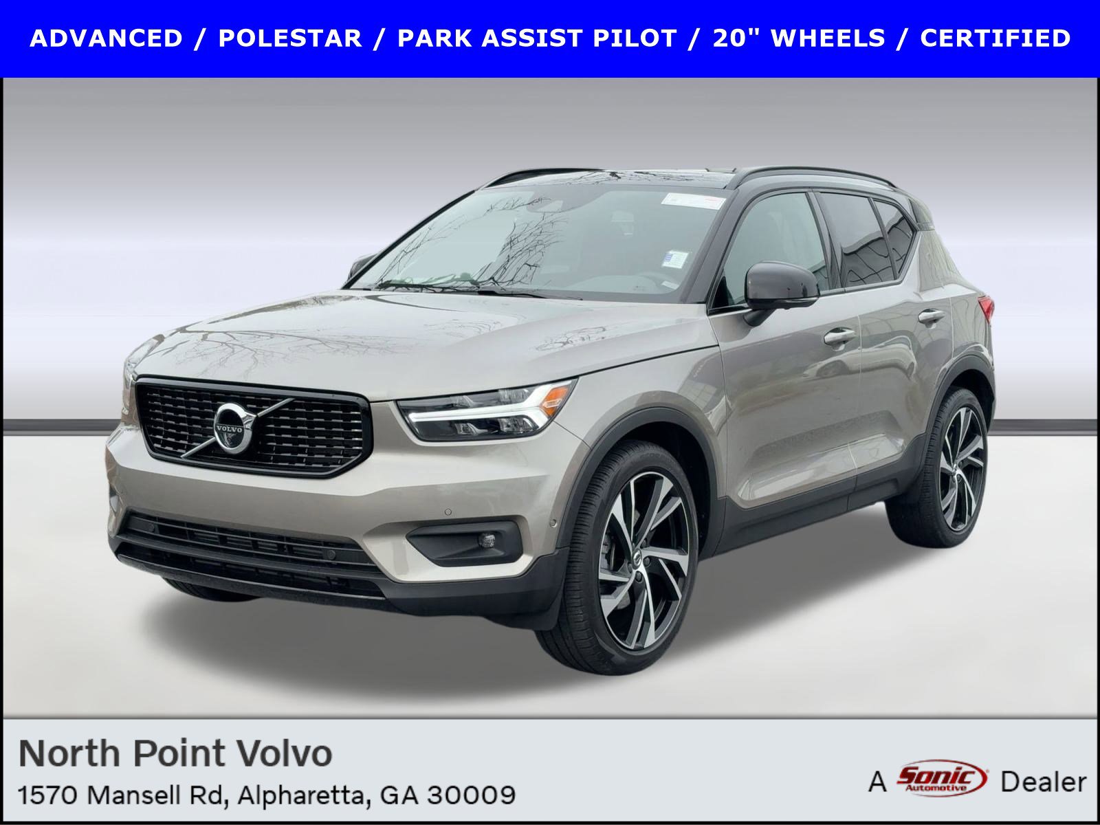 2022 Volvo XC40 R-Design's photo