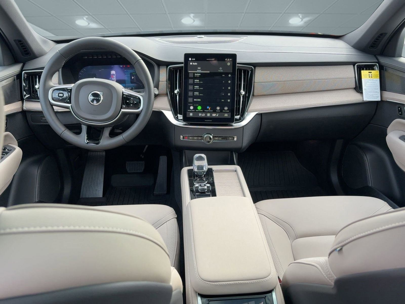 2026 Volvo XC90 Plus - Photo 17