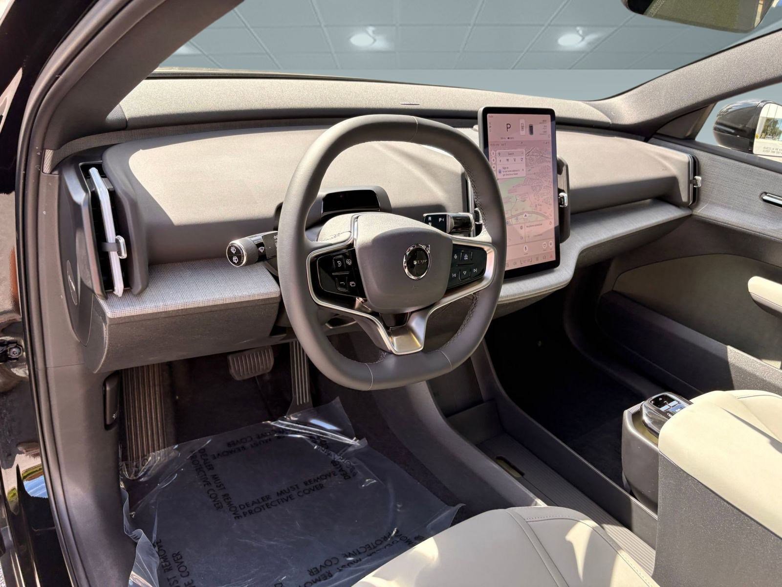 2025 Volvo EX30 Plus photo 4