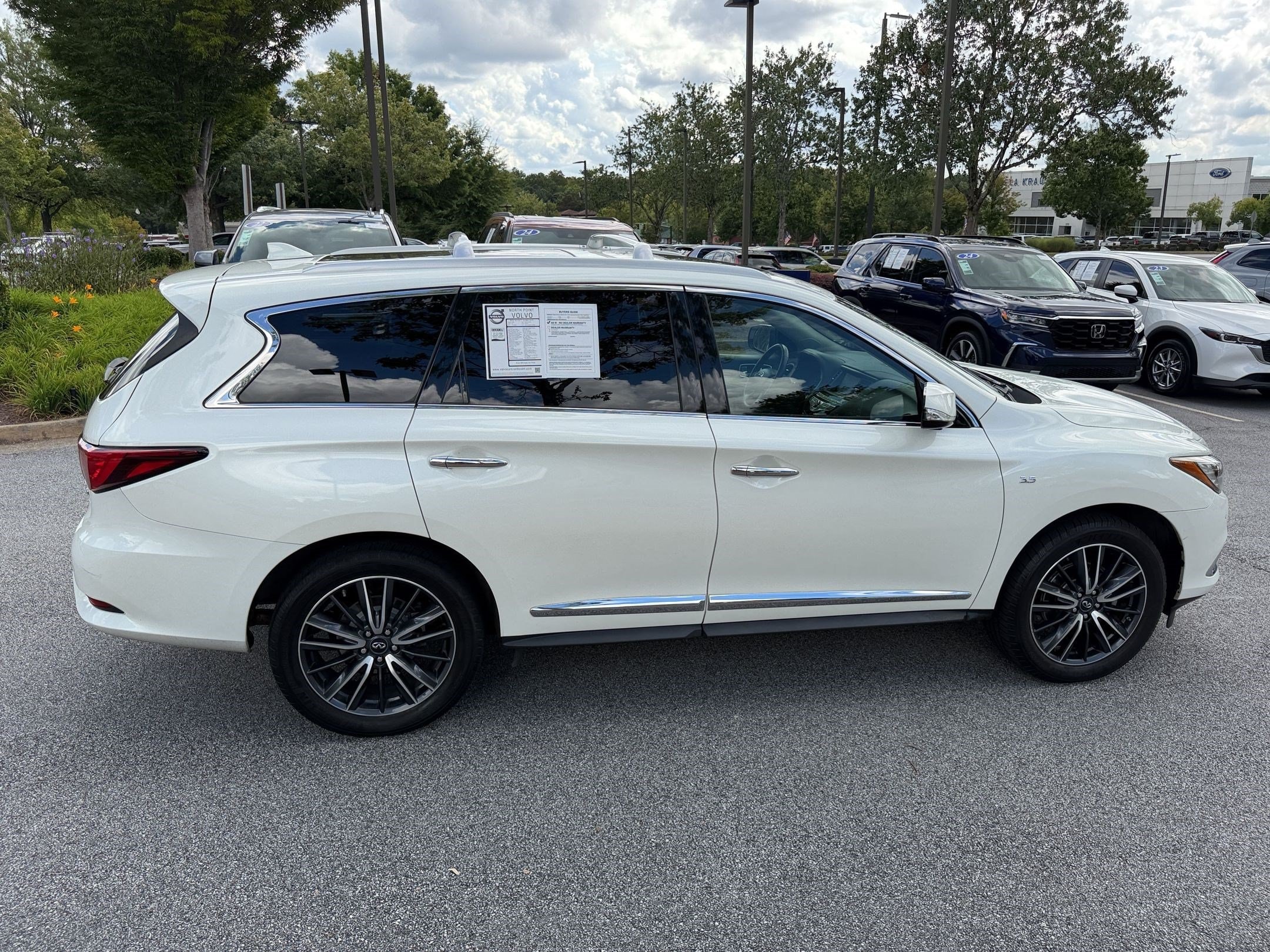 2019 INFINITI QX60 LUXE SUV