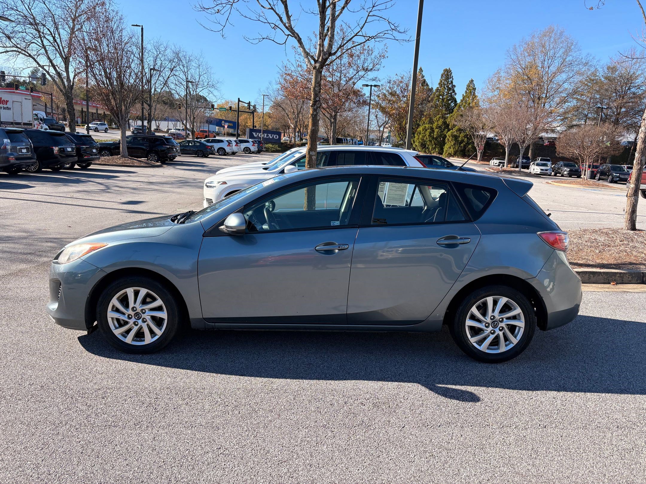 2013 Mazda Mazda3 Touring photo 2