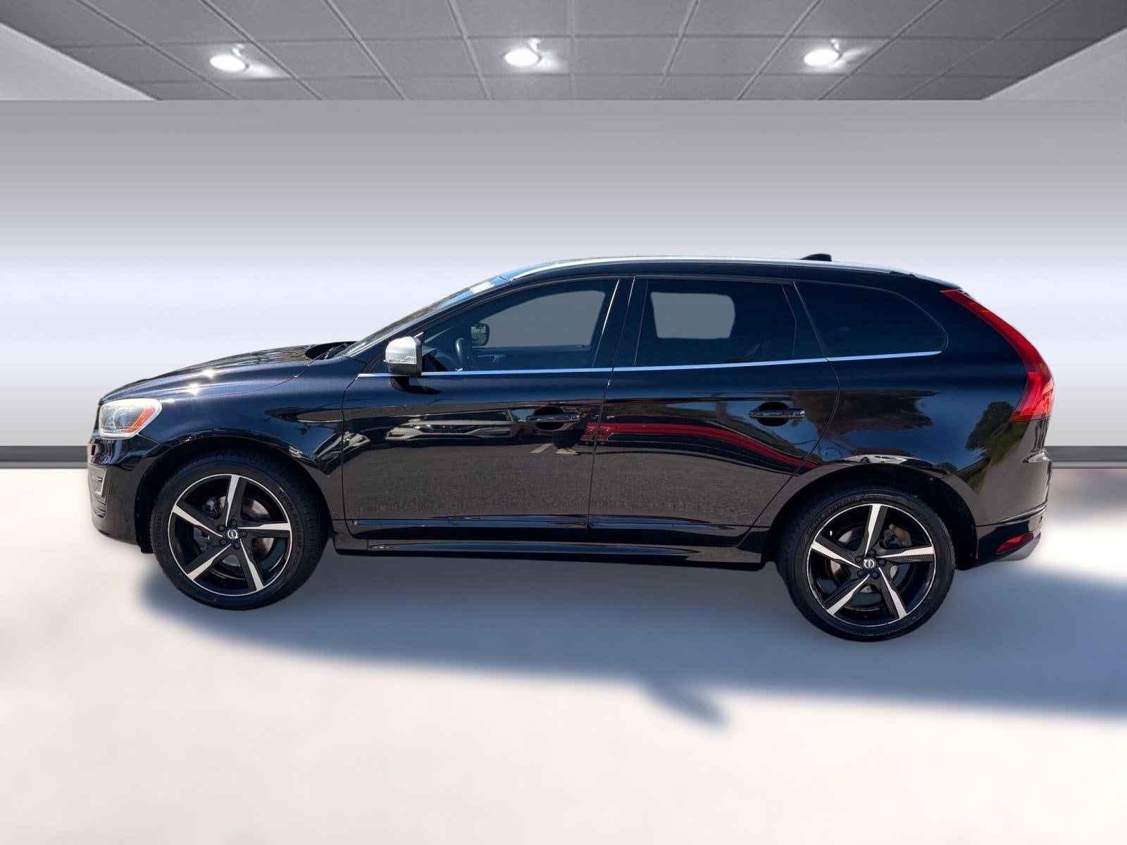 Used 2015 Volvo XC60 T6 R-Design Platinum with VIN YV4902RS3F2754897 for sale in Alpharetta, GA