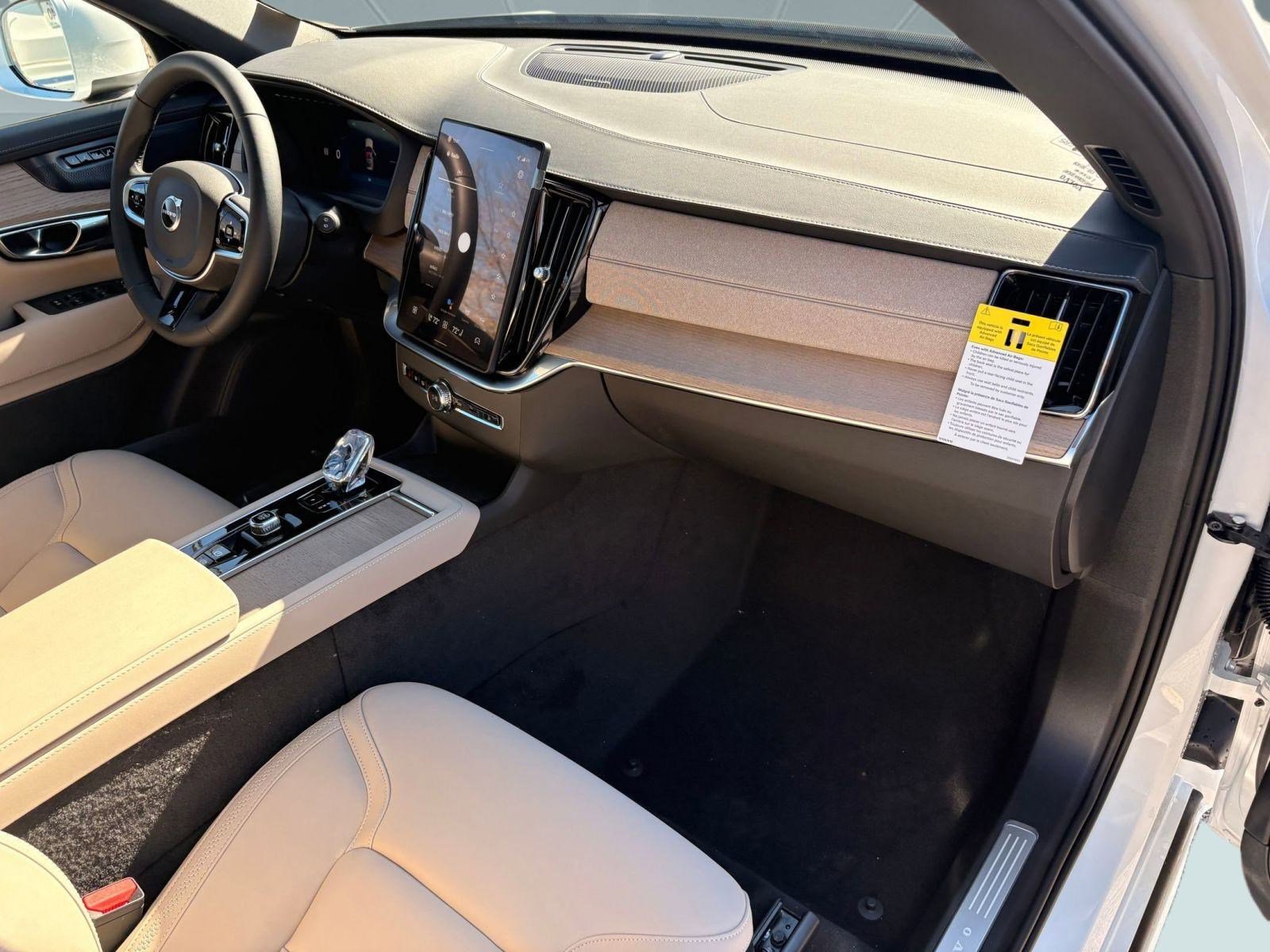 2026 Volvo XC90 Plus - Photo 27