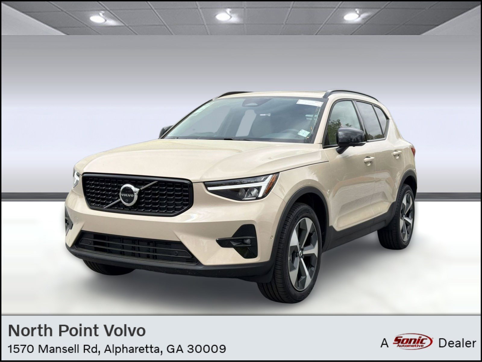 2026 Volvo XC40 B5 Plus Dark AWD's photo