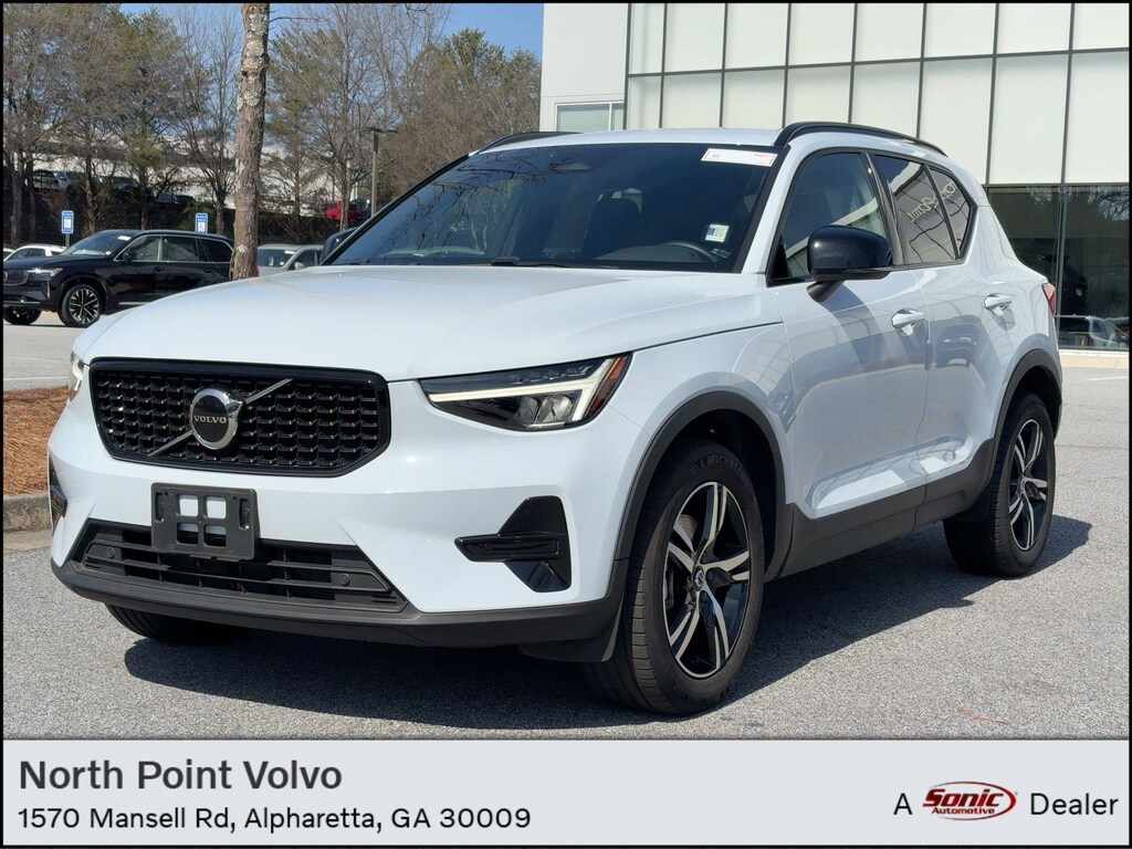 Used 2024 Volvo XC40 B5 Core B5 AWD Core Bright Theme