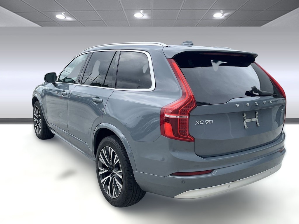 Certified 2022 Volvo XC90 T6 Momentum 7 Passenger T6 AWD Momentum 7P