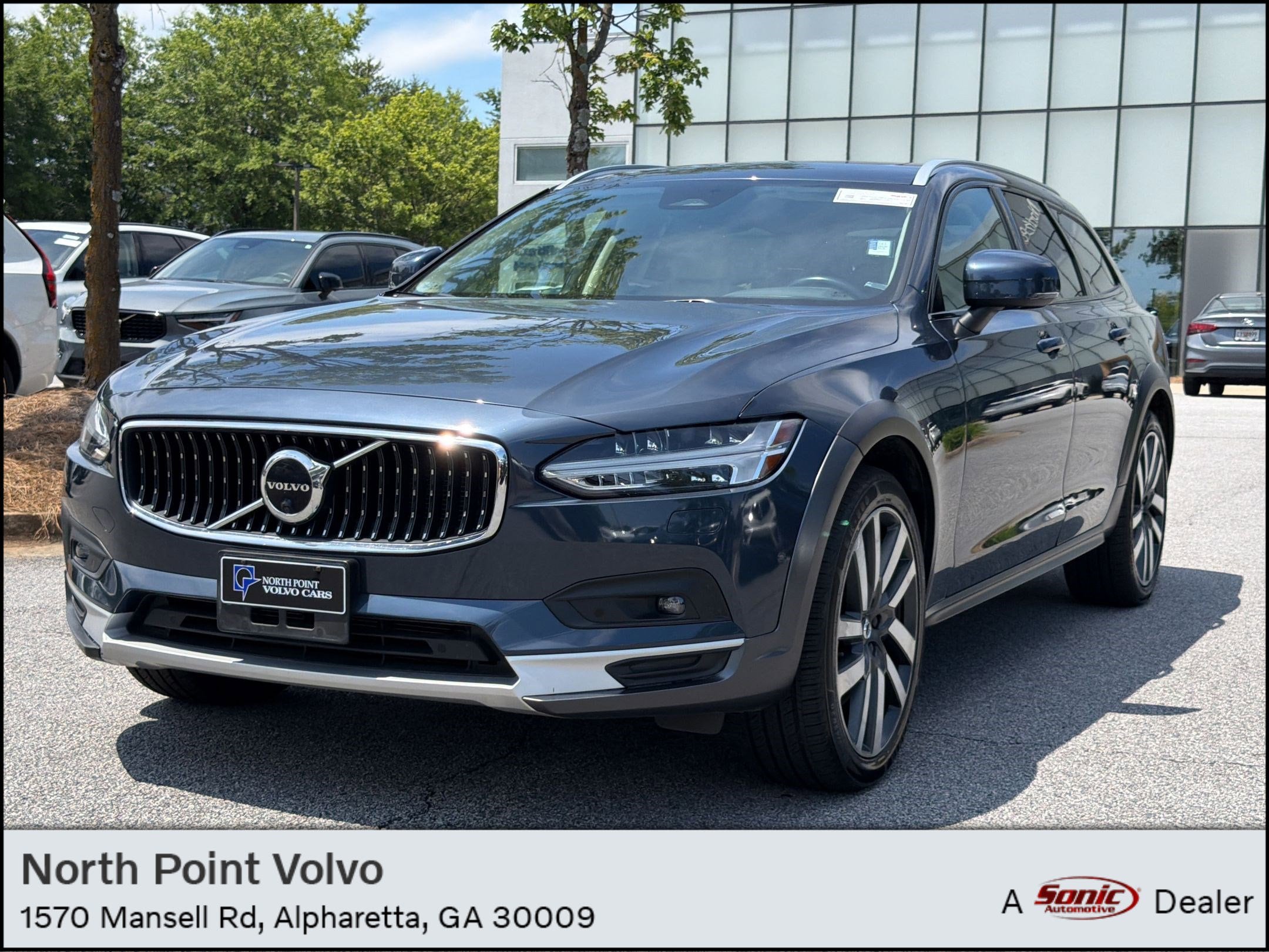 2022 Volvo V90 Cross Country B6 AWD's photo