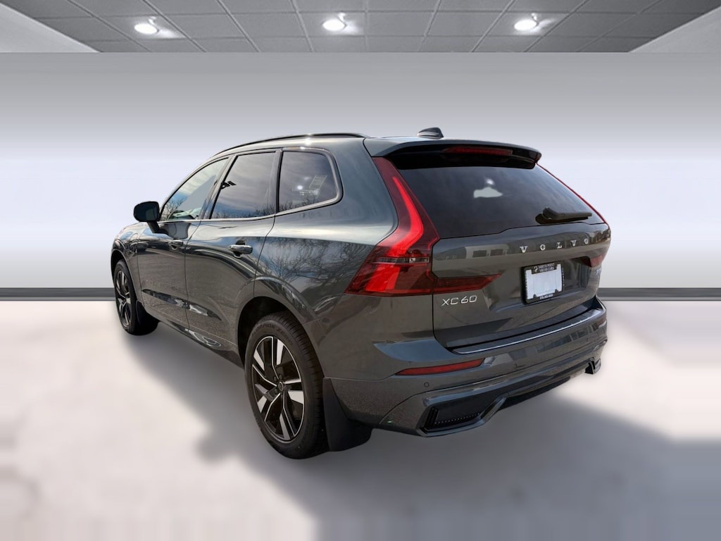 New 2026 Volvo XC60 plug-in hybrid T8 Core SUV