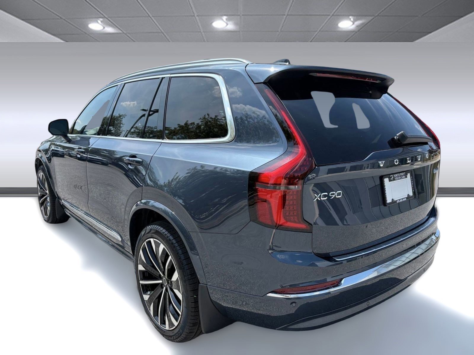 2026 Volvo XC90 Plus photo 3