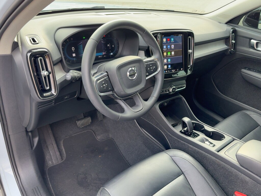 Certified 2024 Volvo XC40 B5 Core B5 AWD Core Bright Theme