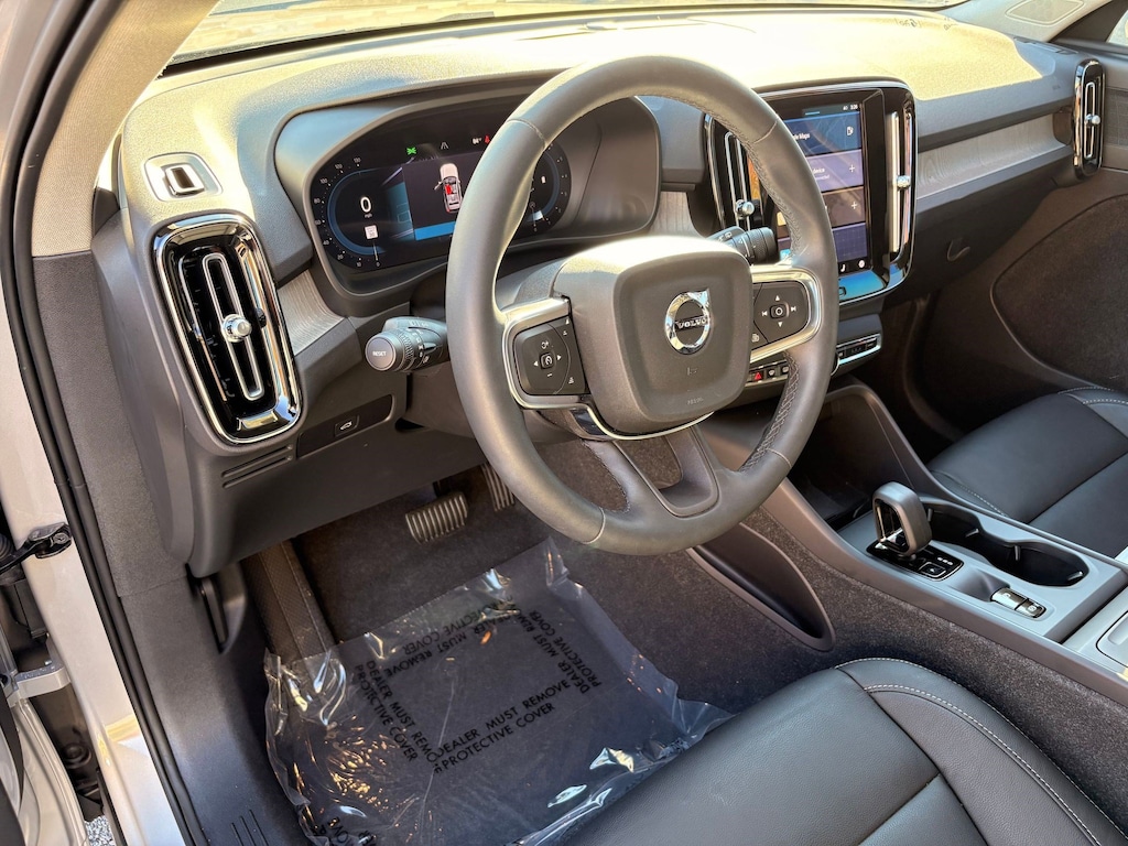 Certified 2024 Volvo XC40 B5 Core B5 AWD Core Bright Theme