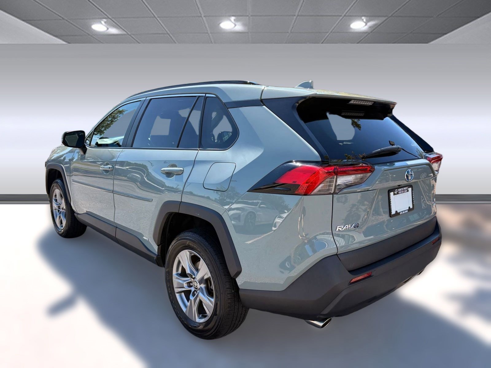 2023 Toyota RAV4 Hybrid XLE photo 3