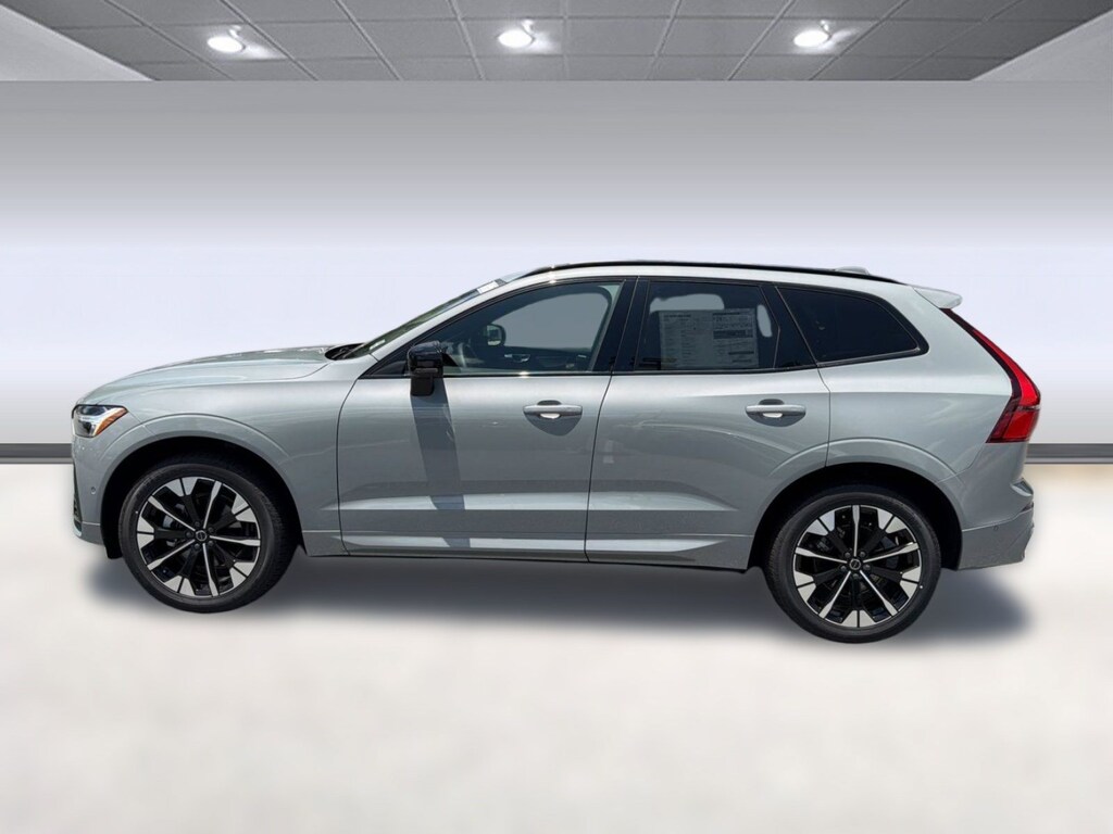 New 2026 Volvo XC60 B5 Plus SUV