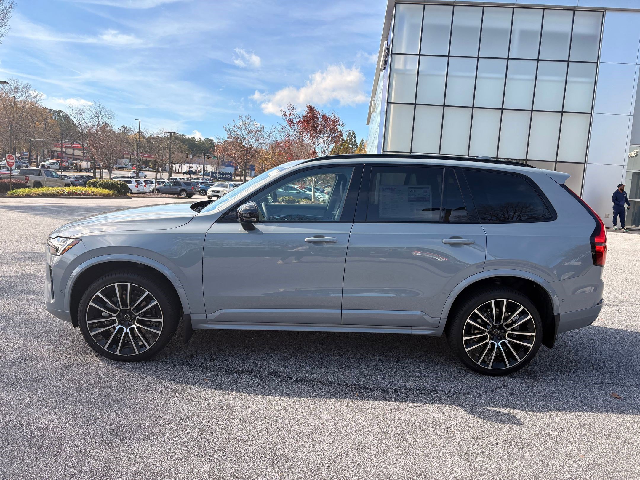 2026 Volvo XC90 photo 2