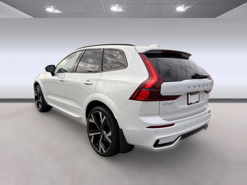 New 2026 Volvo XC60 B5 Ultra SUV