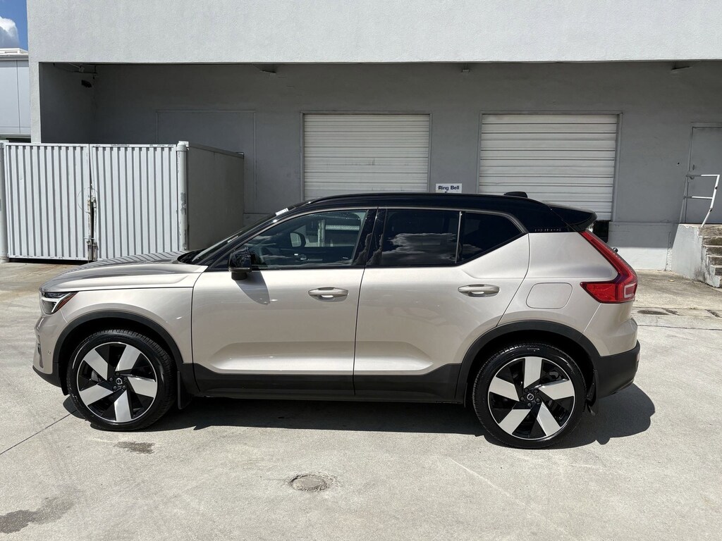 Used 2023 Volvo XC40 Recharge Pure Electric Ultimate Twin eAWD Ultimate
